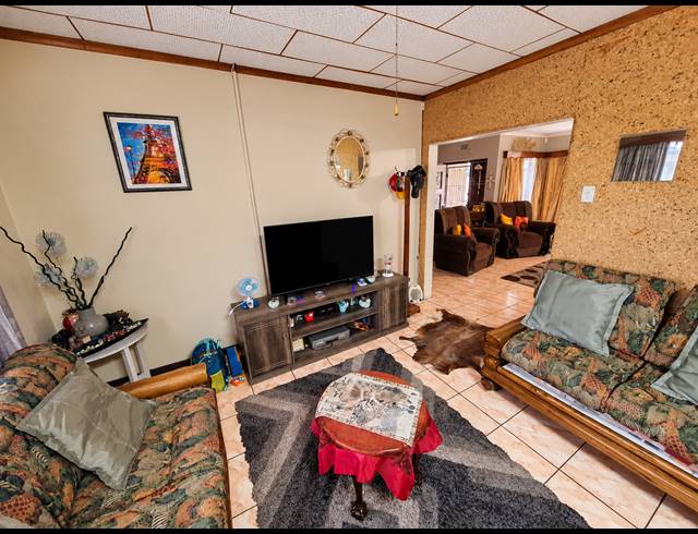 3 BEDROOM HOUSE FOR SALE IN VANDERBIJLPARK SE 7